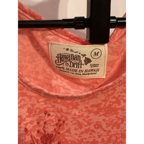 NWT Hawaiian Drift Hibiscus T-Shirt Women's size M - Picture 2 of 4